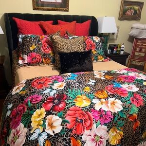 Johnny Was multicolored duvet cover and std shams